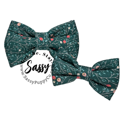 Winter Berry Phat-Tie