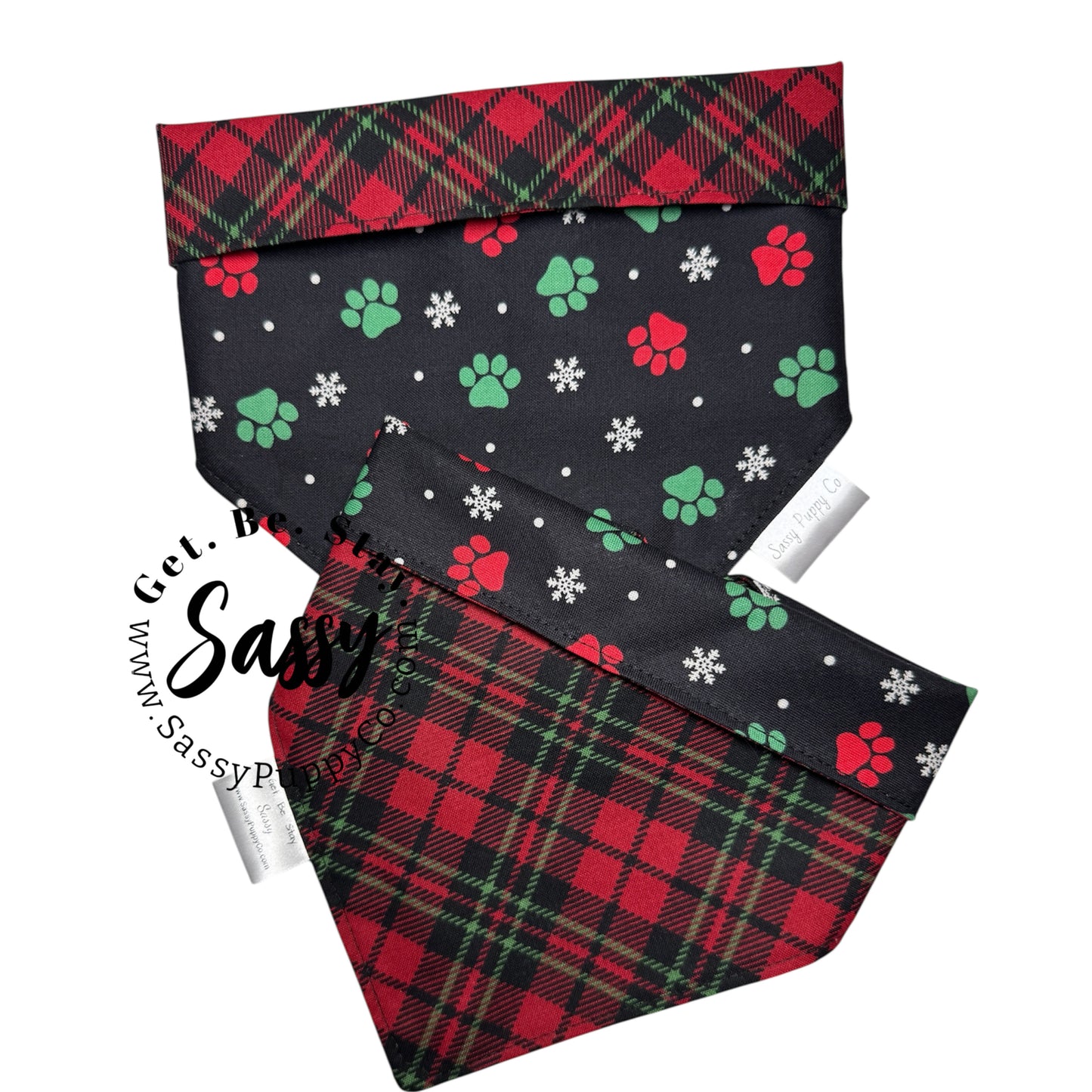 Holly Jolly Paws Reversible Snapdana™